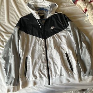 Nike wind breaker jacket- white/black/gray